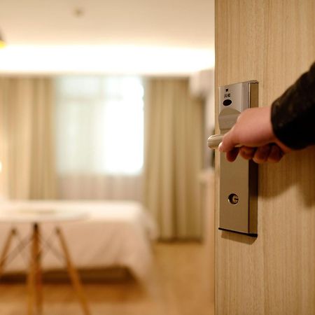 Hotel Nova Rooms Atlanta Shopping Сурат Экстерьер фото