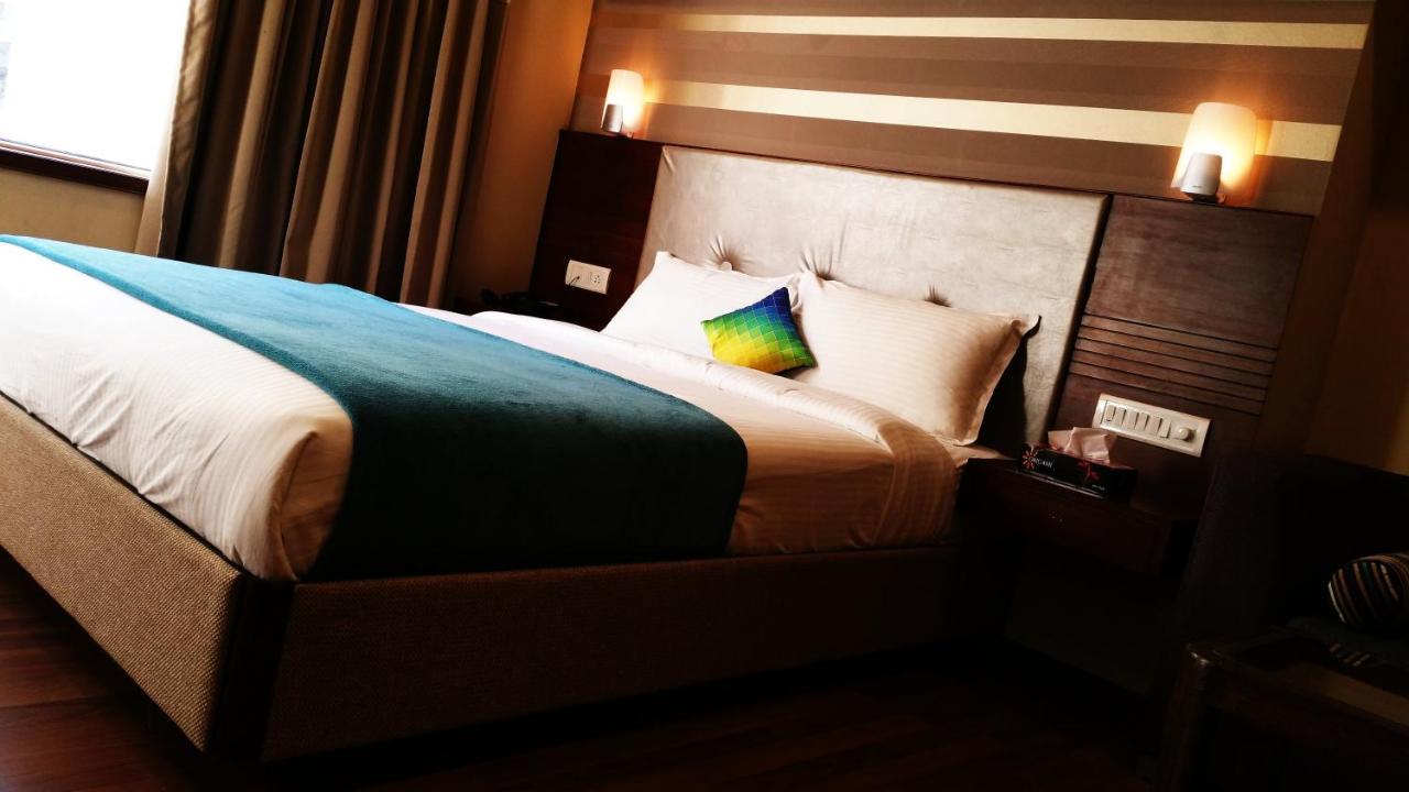 Hotel Nova Rooms Atlanta Shopping Сурат Экстерьер фото