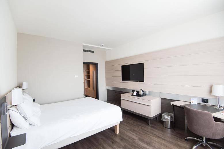 Hotel Nova Rooms Atlanta Shopping Сурат Экстерьер фото