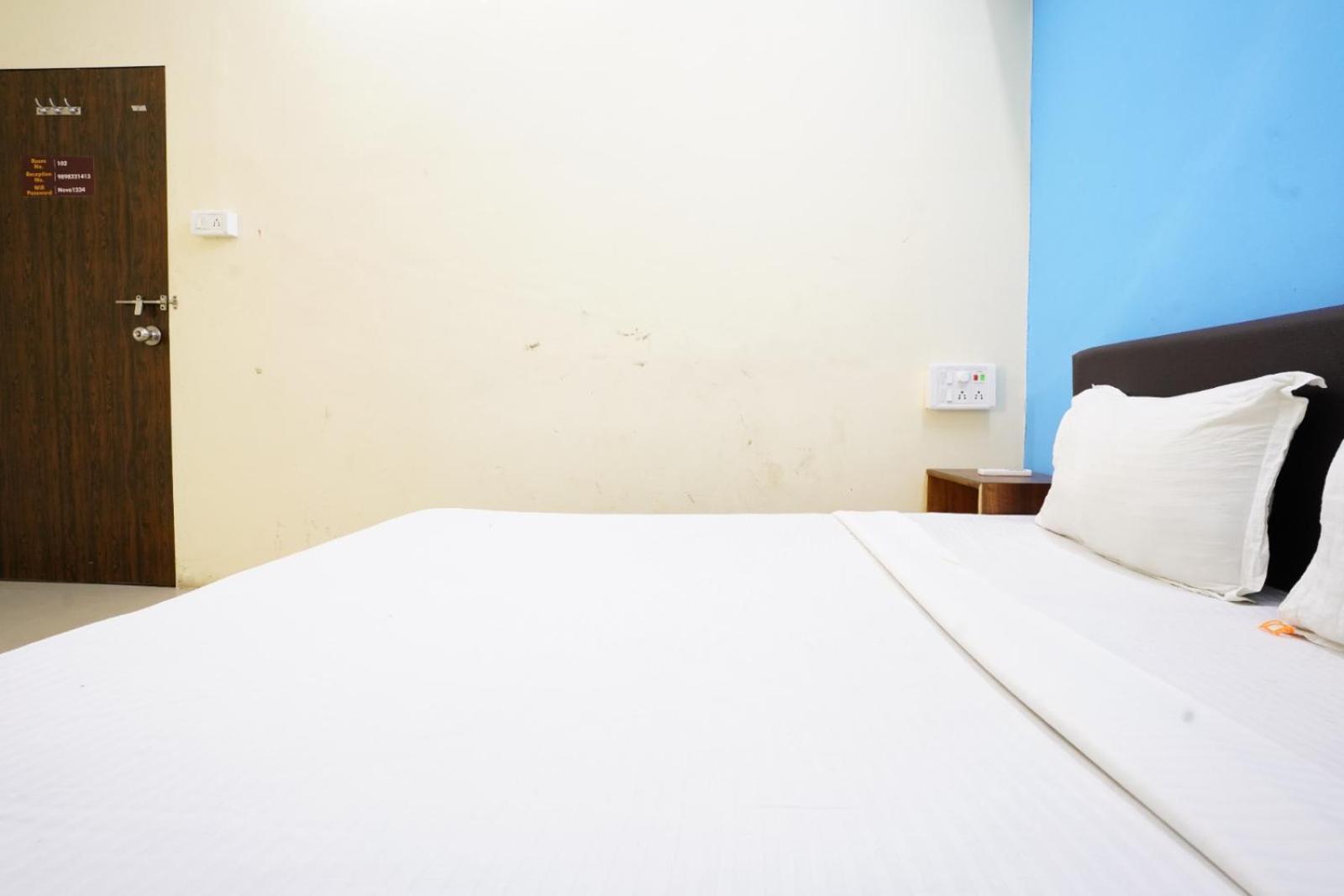 Hotel Nova Rooms Atlanta Shopping Сурат Экстерьер фото