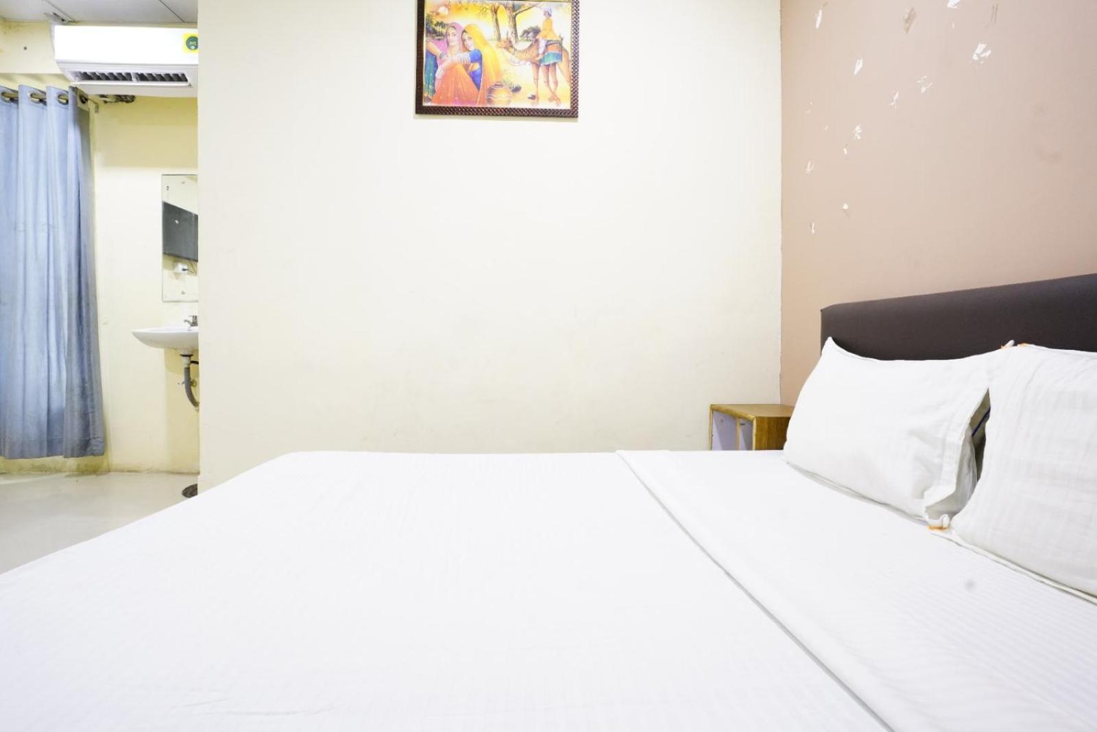 Hotel Nova Rooms Atlanta Shopping Сурат Экстерьер фото